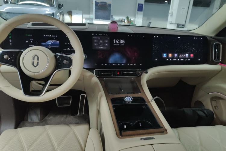 Used Hima AITO M9 2025 Extended-Range Ultra Version 52 kWh 6-Seater