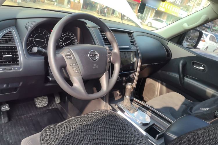 Used Nissan Patrol 2017 4.0L SE U.S.-Spec Version
