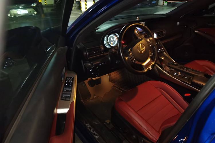 Used Lexus IS 2017 300 F SPORT Edition Driver Seat