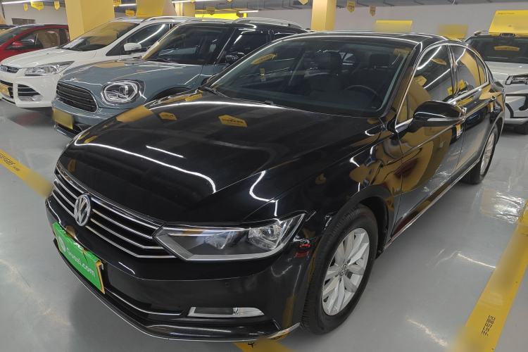 Used Volkswagen Magotan 2018 280TSI DSG Comfort Model