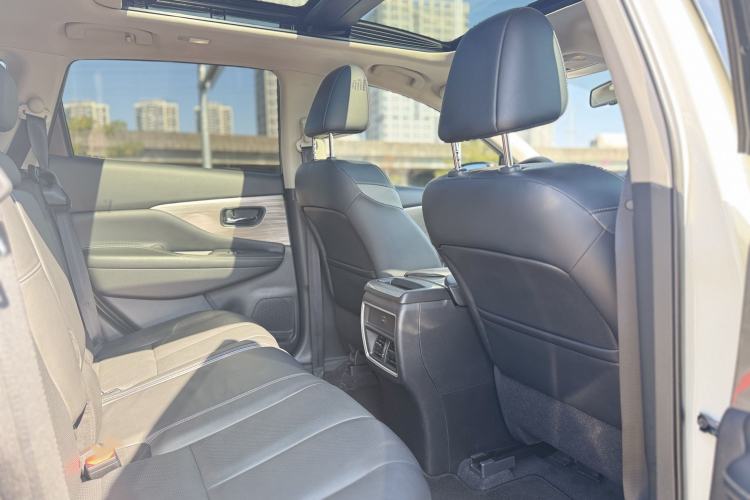 Used Nissan Murano 2021 2.5L XL Two-Wheel Drive Smart Connect Luxury Edition