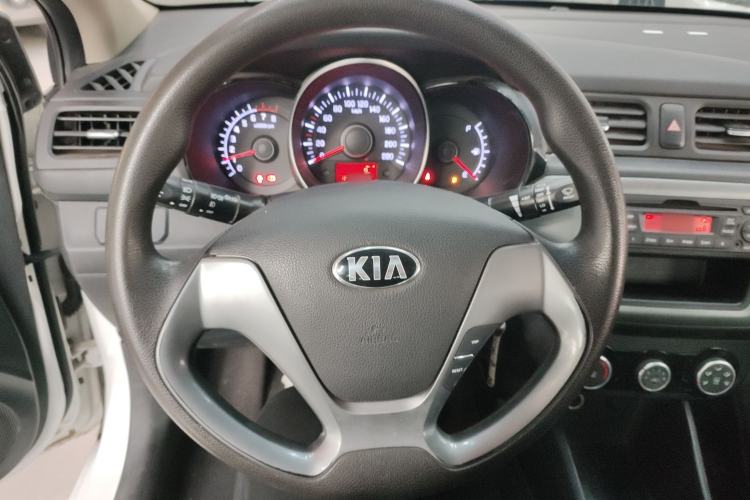 Used Kia K2 2015 Sedan 1.4L MT GLS