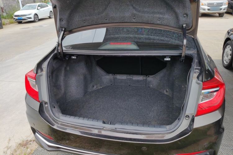 Used Honda Crider 2016 1.8L CVT Luxury Edition Trunk