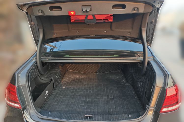 Used Mercedes-Benz E-Class 2014 Restyled E 260 L Sport Edition
