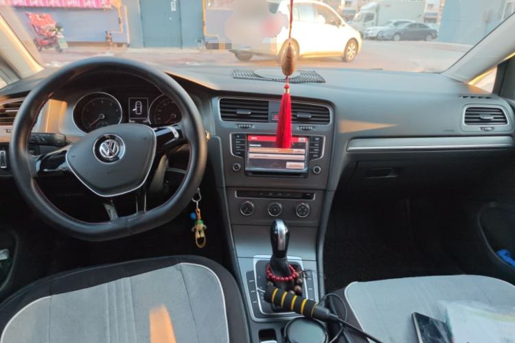 Used Volkswagen Golf 2015 1.6L Automatic Comfort Model
