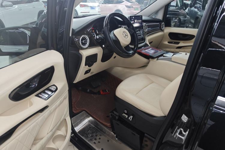 Used Mercedes-Benz Vito 2018 2.0T Elite Version 7 Seats China VI Emission Standard