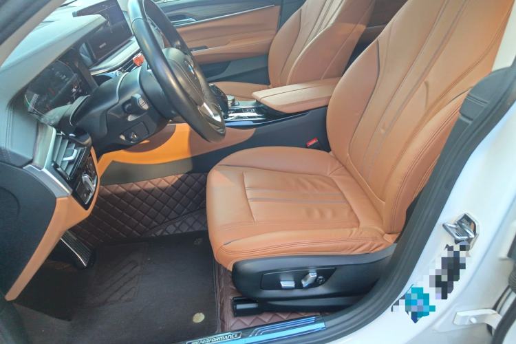 Used BMW 6 Series GT 2021 630i Luxury Design Package Left Front Seat