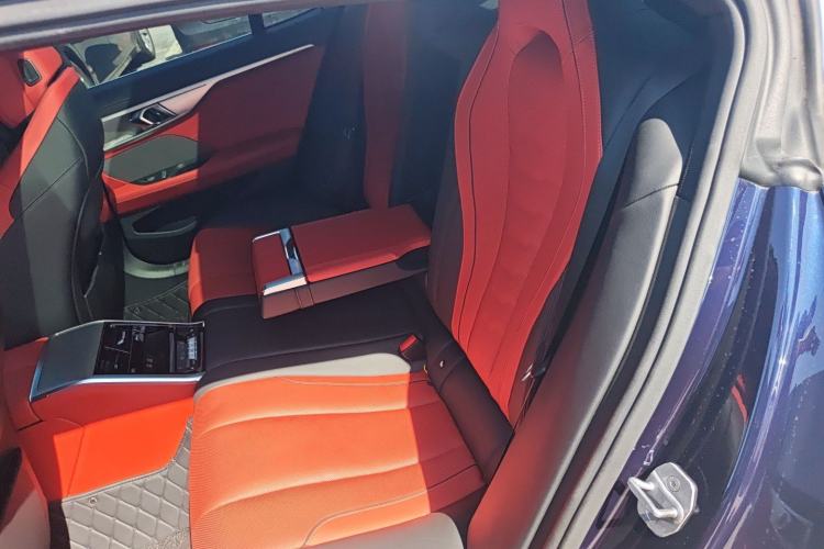 Used BMW 8 Series 2019 840i 4-Door Gran Coupe M Sport Package Left Rear Seat