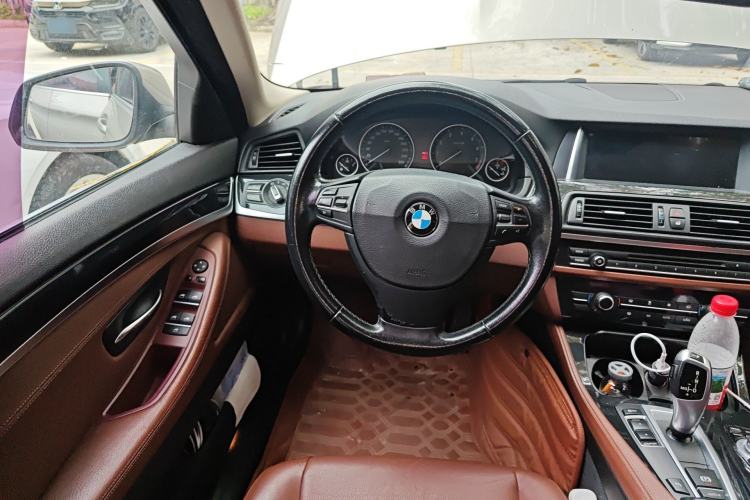 Used BMW 5 Series 2014 520Li Elegant Model
