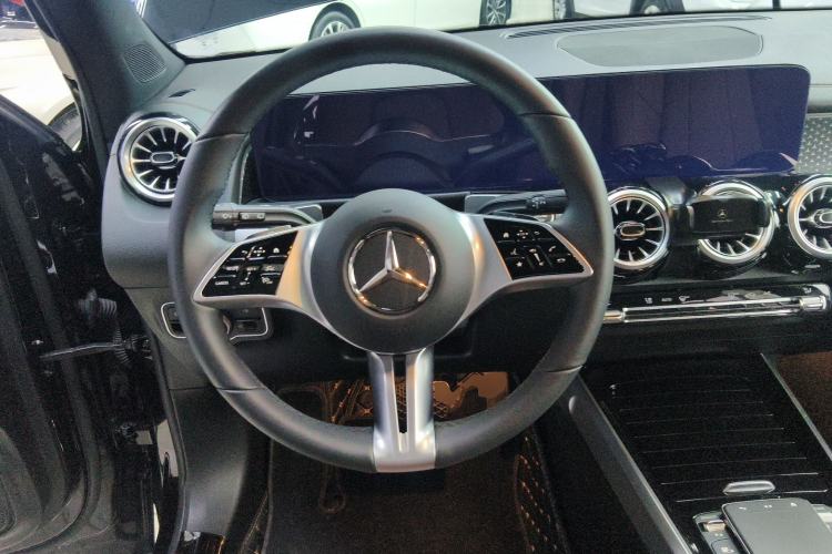 Used Mercedes-Benz GLB 2024 GLB 220 Fashion Model