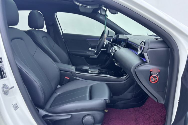 Used Mercedes-Benz A-Class 2022 Restyled A 200 L Sport Sedan Fashion Version Interior 7