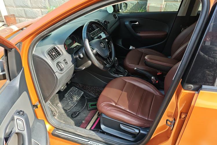 Used Volkswagen Polo 2016 1.6L Cross Polo Automatic