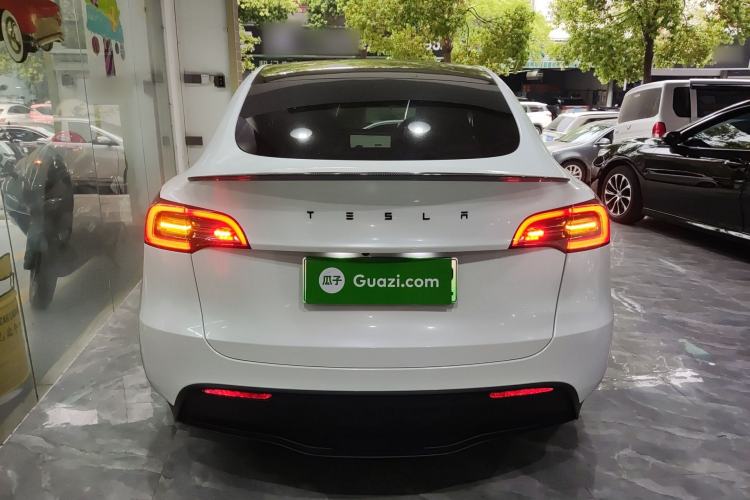 Used Tesla Model Y 2023 Rear-Wheel-Drive Version
