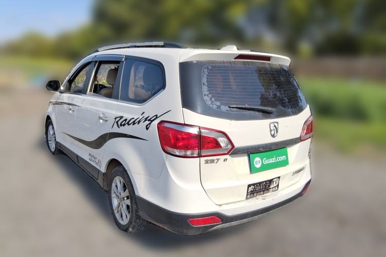 Used Baojun 730 2014 1.5L manual Comfort version 7 seats