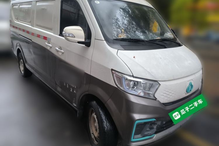 Used CHANGAN KUAYUE Xing V7 EV 2022 High-End Model with 240 km Front Right 45 Deg