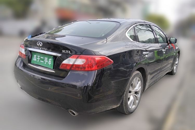 Used Infiniti M Series 2012 M25L Elegance Edition
