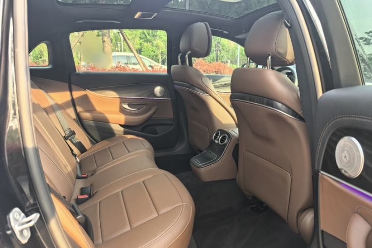 Used Mercedes-Benz E-Class New Energy 2022 Restyled E 350 e L Plug-in Hybrid Sports Sedan Interior 3