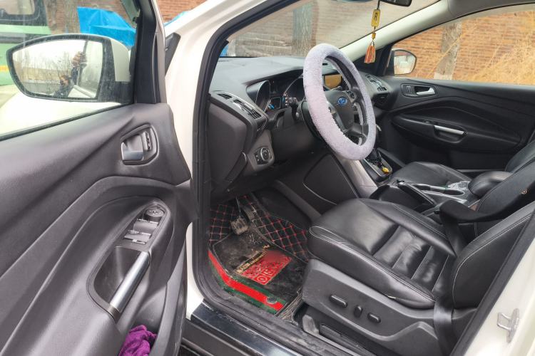 Used Ford Kuga 2015 2.0L GTDi Four-Wheel Drive Prestige Model Driver Seat