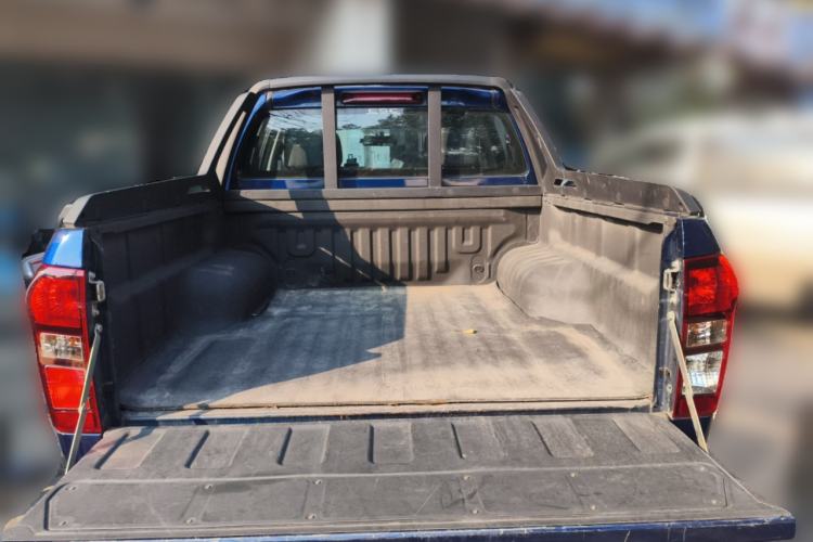 Used Isuzu D-MAX 2022 2.0T Two-Wheel Drive Automatic Gasoline LingShang Version JX4G20A6L