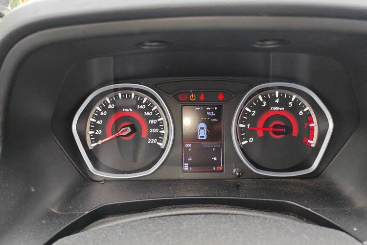 Used Soueast DX3 2016 1.5L Manual Luxury Model
