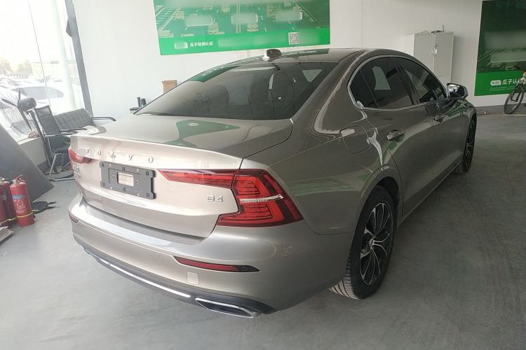 Used Volvo S60 2022 B4 Zhiyi Luxury Edition