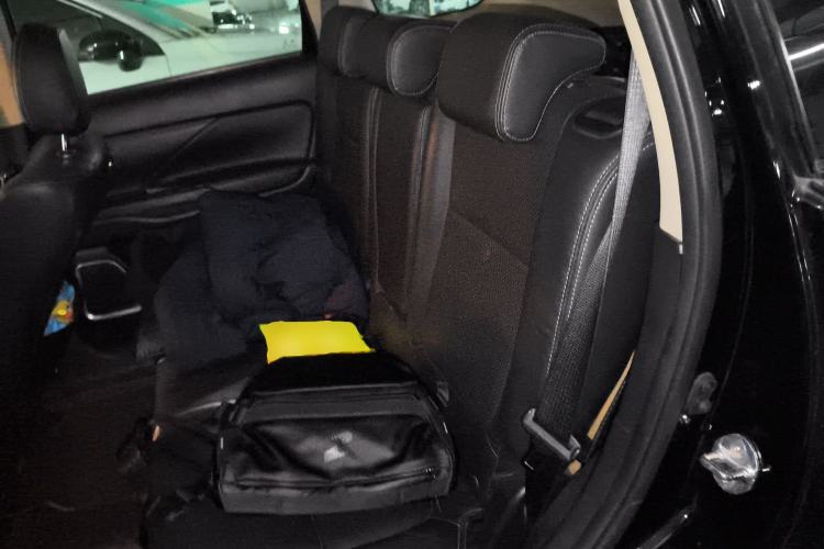 Used Mitsubishi Outlander 2018 2.4L 4x4 Elite Edition 5 Seats Left Rear Seat