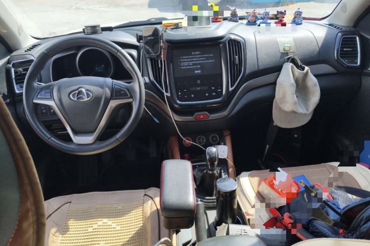 Used Oshan CX70 2017 Facelifted CX70T 1.5T Manual High-Performance Edition
