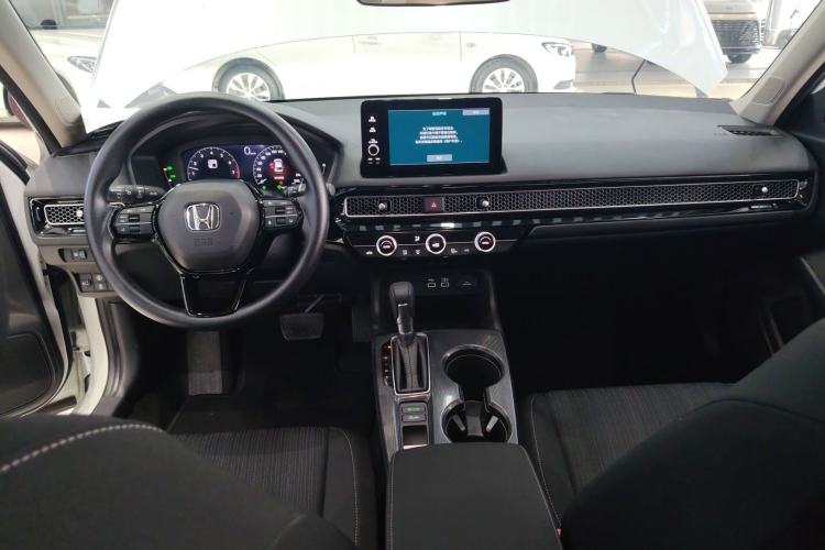 Used Honda Civic 2023 240TURBO CVT Dynamic Edition Center Console