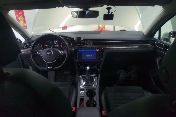 Used Volkswagen Magotan 2017 330TSI DSG Luxury Model