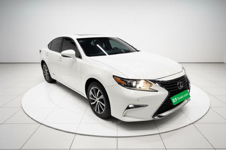 Used Lexus ES 2015 300h Comfort Edition