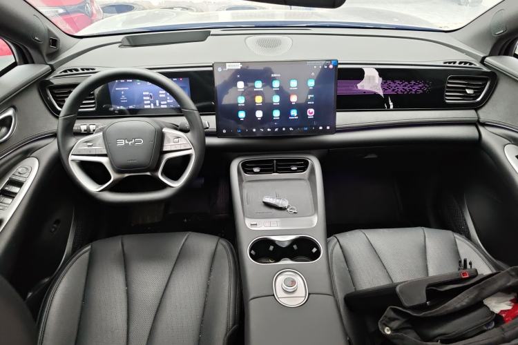 Used BYD Sealion 06 New Energy 2025 Model EV 605 Navigation Plus Edition Center Console