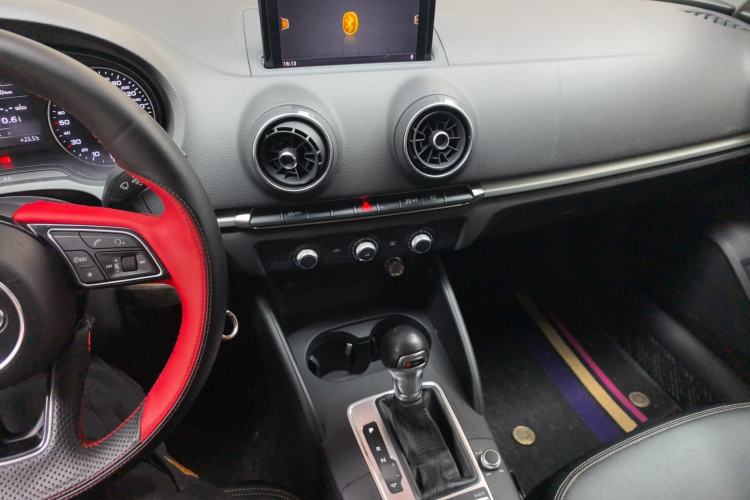 Used Audi A3 2018 30th Anniversary Edition Sportback 35 TFSI Ambition Model
