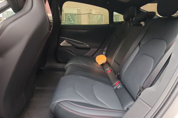 Used Xiaomi Auto SU7 2024 Rear-Drive Long-Range Intelligent Driving Version
