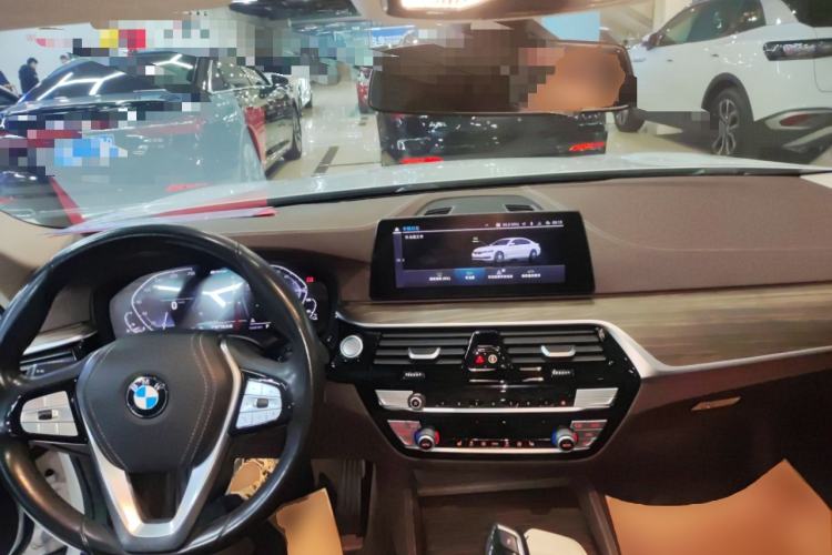 Used BMW 5 Series New Energy 2020 Mileage Upgrade Version 530Le Luxury Package Center Console