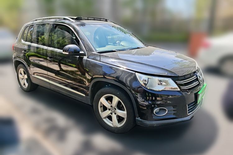 Used Volkswagen Tiguan 2012 1.8TSI Automatic All-Wheel Drive Elite Edition Front Right 45 Deg