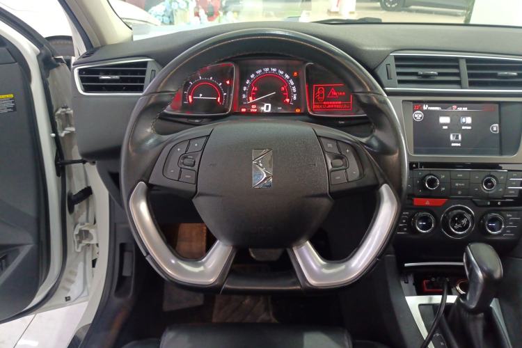 Used DS 5LS 2015 1.6T Luxury Edition THP160