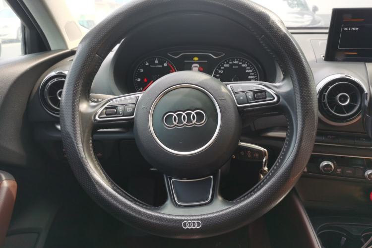 Used Audi A3 2015 Limousine 40 TFSI Automatic Comfort Model
