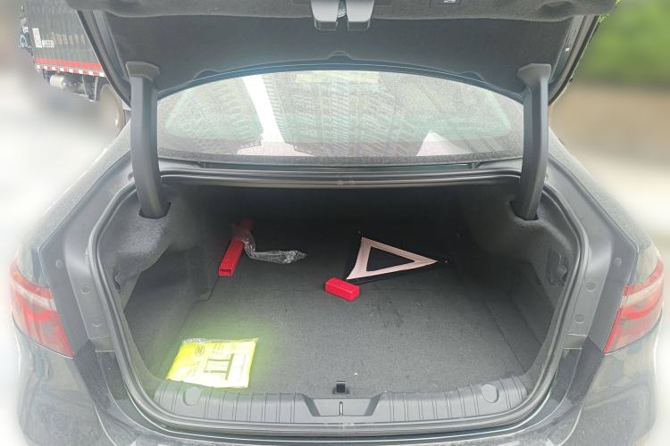 Used Jaguar XFL 2024 2.0T P250 Two-Wheel Drive Prestige Luxury Edition
