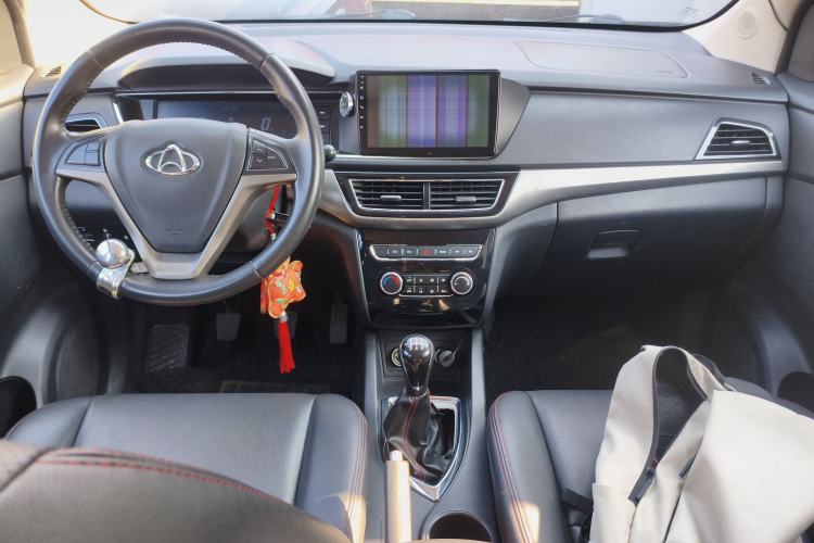 Used CHANGAN KAICHENG Oushang A600 2016 1.5L Manual Luxury 7-Seater Center Console