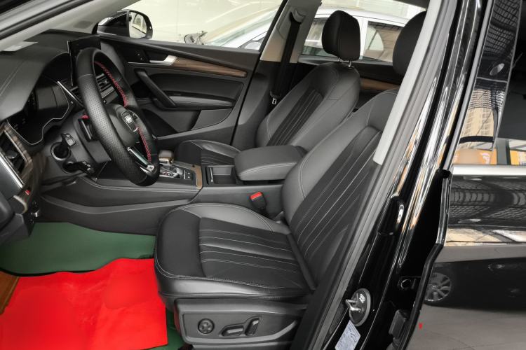 Used Audi Q5L 2022 45T Luxury Elegant Model
