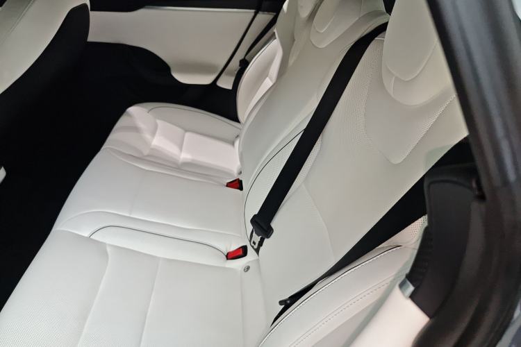 Used Tesla Model S 2023 Three-Motor All-Wheel-Drive Plaid Version Left Rear Seat