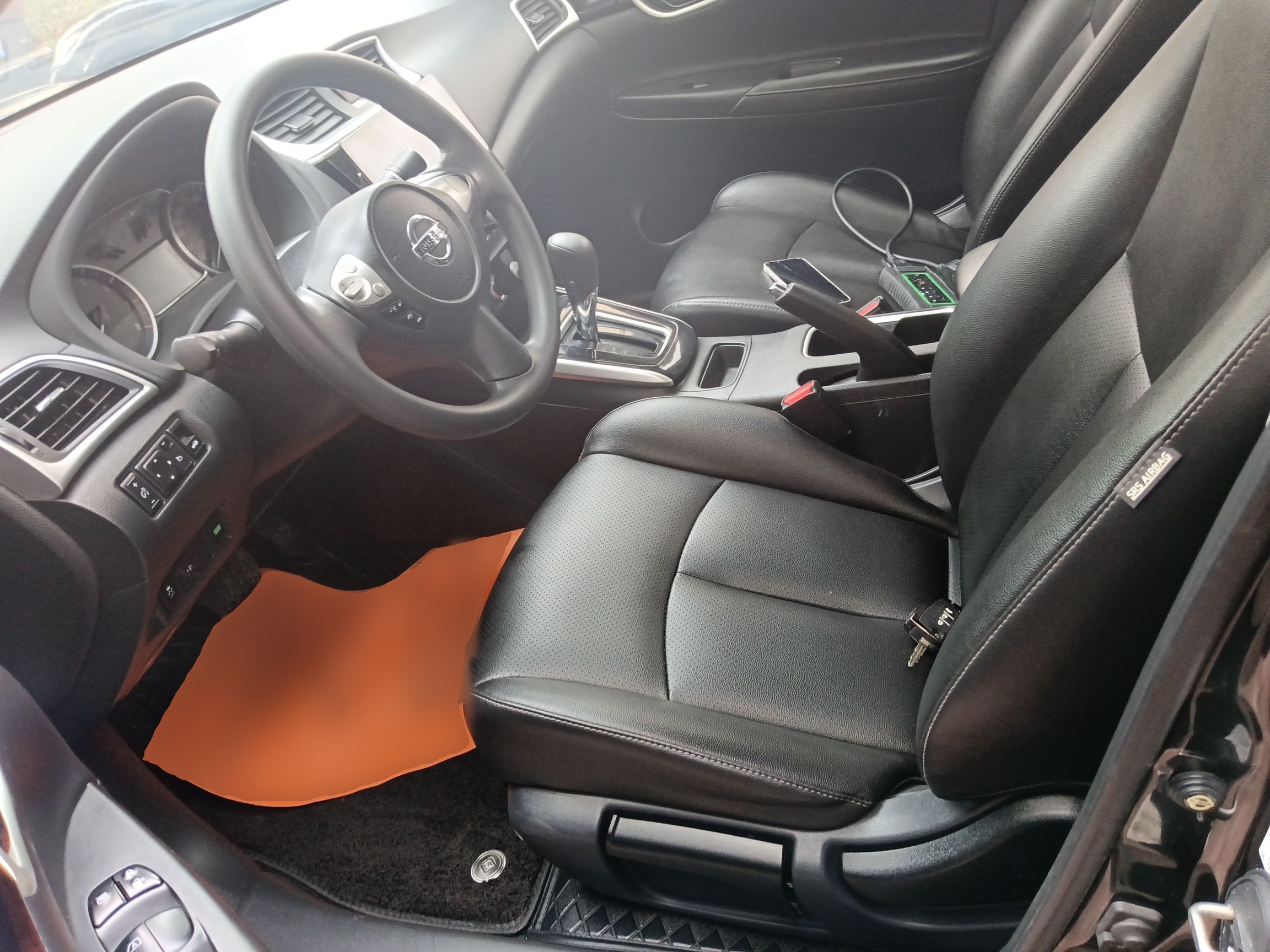 المقاعد الأمامية داخل السيارة