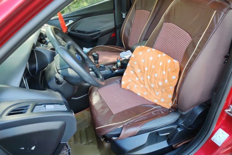 Used Ford Focus 2012 Hatchback 1.6L Manual Comfort Model