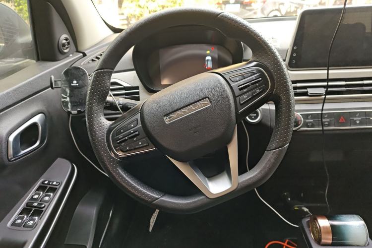 Used Dayun Yuehu 2021 32.85 kWh Two-Wheel-Drive Sprite Version Steering Wheel