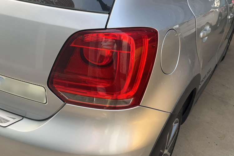 Used Volkswagen Polo 2012 1.6L Cross Polo Automatic Transmission