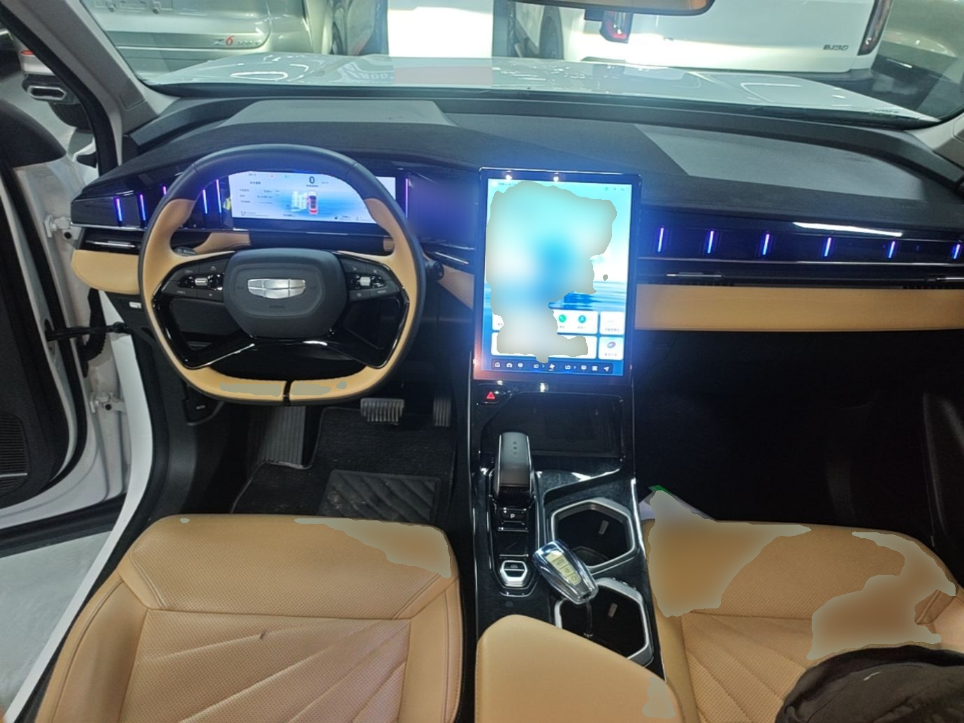 Geely Auto FX11 2023 1.5TD DCT Prestige Edition — снимка 14