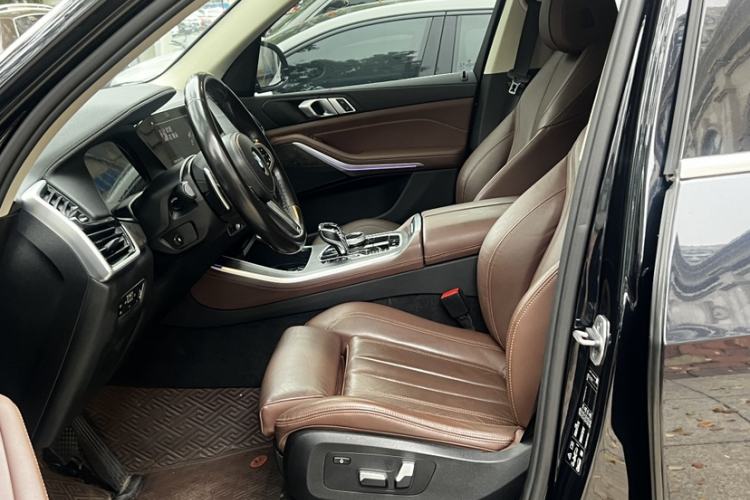 Used BMW X5 2021 xDrive30i M Sport Package Interior 4