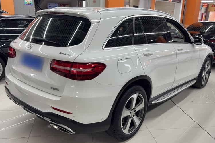 Used Mercedes-Benz GLC 2017 GLC 260 4MATIC Luxury Model