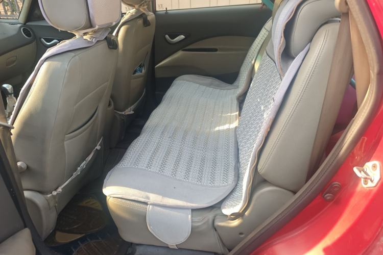 Used JAC Group Refine M2 2011 1.8L MT Zunyi Model 5-Seater
