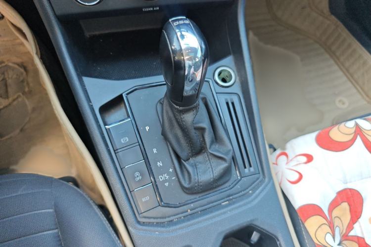 Used Volkswagen Lavida 2019 280TSI DSG Comfort Edition China VI standard Gear Lever